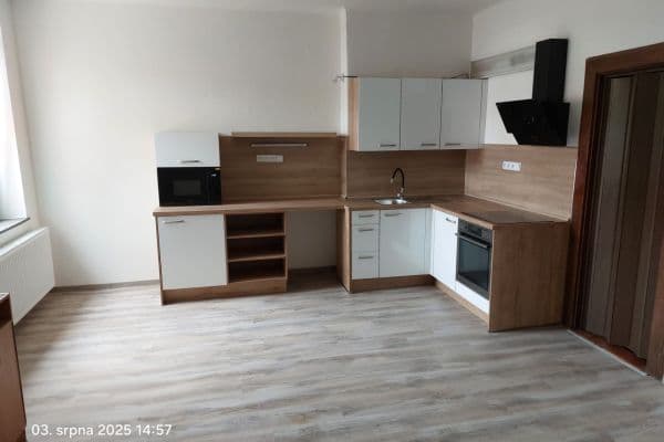 Prenájom bytu 3-izbový 114 m², Litoměřice Prenájom bytu 3-izbový 114 m², Litoměřice
