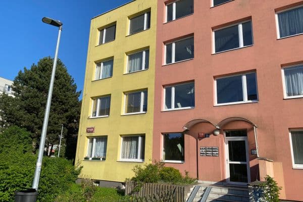 Prenájom bytu 3-izbový 71 m², Kytlická, Praha Prenájom bytu 3-izbový 71 m², Kytlická, Praha