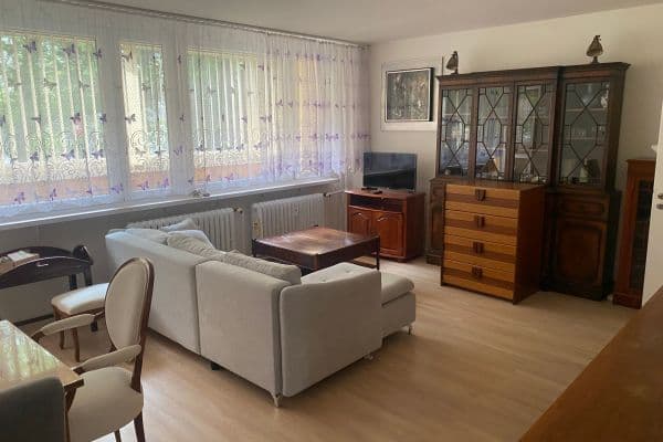 Prenájom bytu 3-izbový 71 m², Kytlická, Praha Prenájom bytu 3-izbový 71 m², Kytlická, Praha