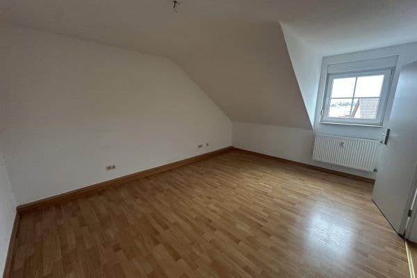 Prenájom bytu 4-izbový 70 m², Euskirchen, Severné Porýnie - Westfálsko Prenájom bytu 4-izbový 70 m², Euskirchen, Severné Porýnie - Westfálsko