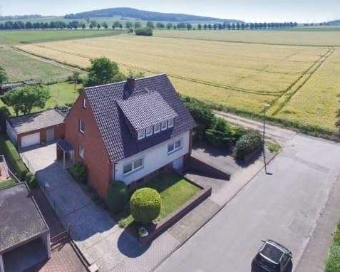 Predaj domu 145 m², pozemek 1.150 m², Tulpenstraße 29, Wennigsen Predaj domu 145 m², pozemek 1.150 m², Tulpenstraße 29, Wennigsen
