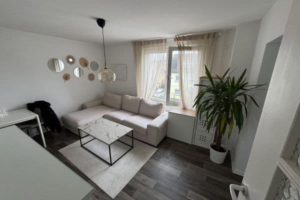 Prenájom bytu 2-izbový 41 m², Schmittener Str. 1, Frankfurt am Main, Hesensko Prenájom bytu 2-izbový 41 m², Schmittener Str. 1, Frankfurt am Main, Hesensko