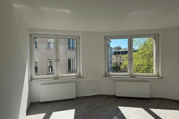 Prenájom bytu 5-izbový 120 m², Dellstraße 1a, Duisburg Prenájom bytu 5-izbový 120 m², Dellstraße 1a, Duisburg