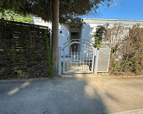 Prenájom bytu 4-izbový 120 m², Uhingen Prenájom bytu 4-izbový 120 m², Uhingen