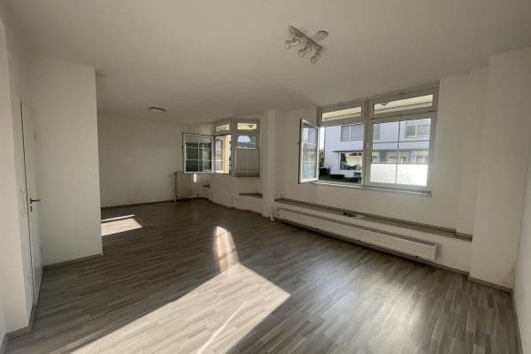 Prenájom bytu 2-izbový 79 m², Gothestraße 18, Sankt Augustin Prenájom bytu 2-izbový 79 m², Gothestraße 18, Sankt Augustin