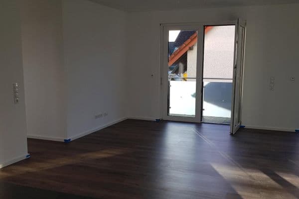 Prenájom bytu 3-izbový 90 m², Lannerstrasse 43, Ober-Olm Prenájom bytu 3-izbový 90 m², Lannerstrasse 43, Ober-Olm