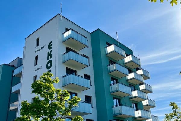 Prenájom bytu 1-izbový 33 m², Strančická, Praha Prenájom bytu 1-izbový 33 m², Strančická, Praha