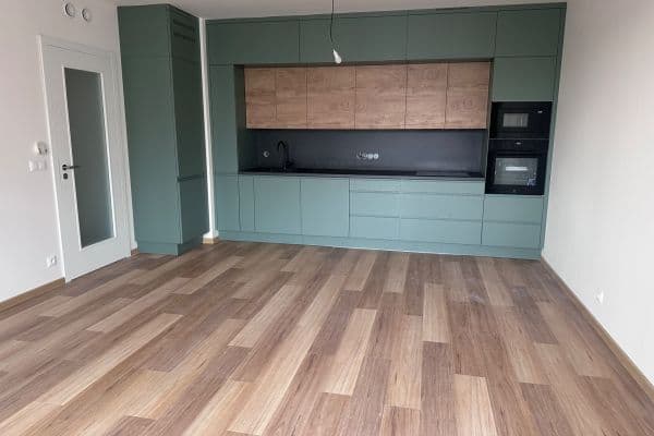Prenájom bytu 3-izbový 77 m², Kolmanova, Praha Prenájom bytu 3-izbový 77 m², Kolmanova, Praha