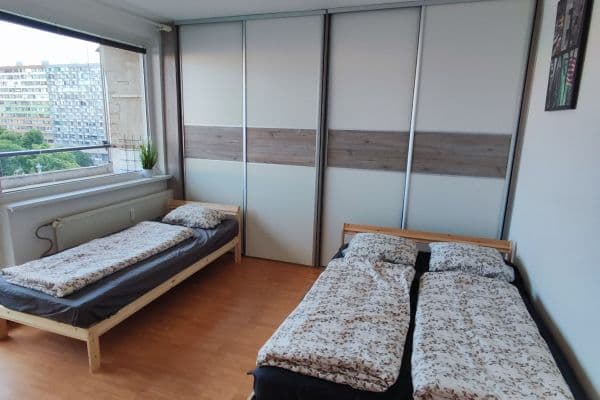 Prenájom bytu 3-izbový 74 m², Rovniankova, Bratislava Prenájom bytu 3-izbový 74 m², Rovniankova, Bratislava