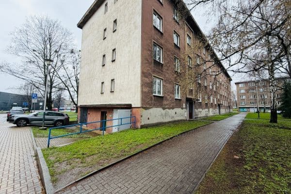 Prenájom garáže 22 m², náměstí Jiřího Myrona, Ostrava-Mor.Ostrava Prenájom garáže 22 m², náměstí Jiřího Myrona, Ostrava-Mor.Ostrava