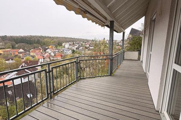 Prenájom bytu 4-izbový 134 m², Würzburg Oberdürrbach Prenájom bytu 4-izbový 134 m², Würzburg Oberdürrbach