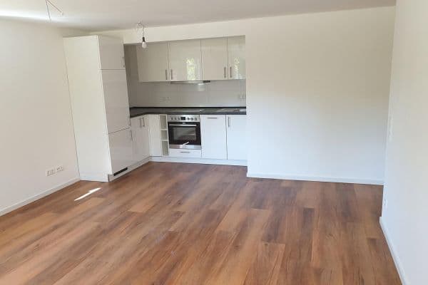 Prenájom bytu 2-izbový 52 m², Blumenstr. 50, Gerlingen Prenájom bytu 2-izbový 52 m², Blumenstr. 50, Gerlingen
