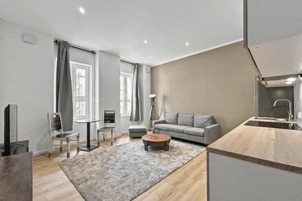 Prenájom bytu 2-izbový 40 m², Köln, Severné Porýnie - Westfálsko Prenájom bytu 2-izbový 40 m², Köln, Severné Porýnie - Westfálsko