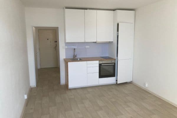 Prenájom bytu 1-izbový 28 m², Oblouková, Děčín Prenájom bytu 1-izbový 28 m², Oblouková, Děčín