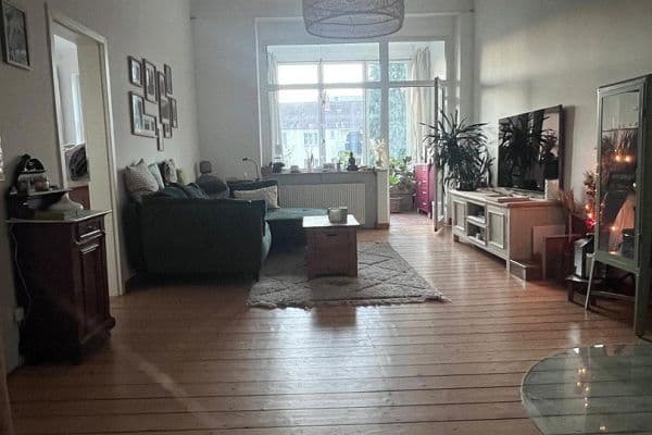 Prenájom bytu 3-izbový 100 m², Otmarstraße 22, Essen Prenájom bytu 3-izbový 100 m², Otmarstraße 22, Essen