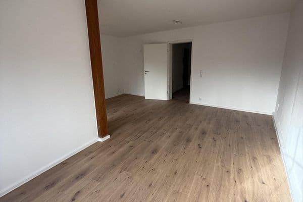 Prenájom bytu 2-izbový 68 m², August-Bebel-Straße 13, Kahla Prenájom bytu 2-izbový 68 m², August-Bebel-Straße 13, Kahla
