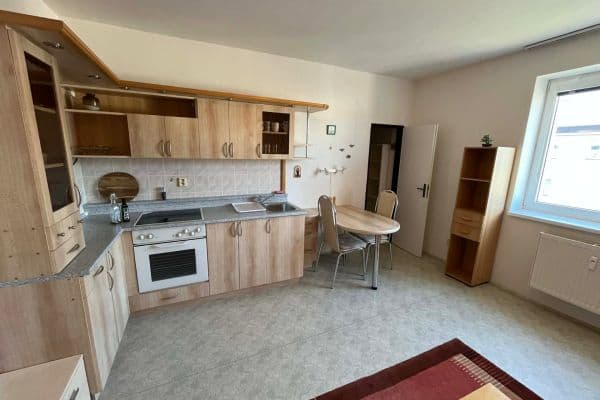 Prenájom bytu 1-izbový 32 m², Loudů, Dobřany Prenájom bytu 1-izbový 32 m², Loudů, Dobřany