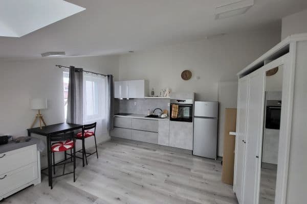Prenájom bytu 1-izbový 30 m², Nebovidy Prenájom bytu 1-izbový 30 m², Nebovidy
