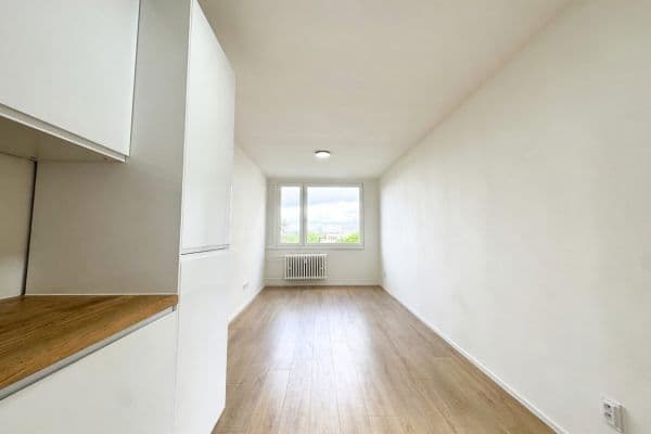 Predaj bytu 3-izbový 54 m², K Šafránce, Praha Predaj bytu 3-izbový 54 m², K Šafránce, Praha