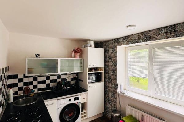 Prenájom bytu 1-izbový 29 m², Míru, Kladno Prenájom bytu 1-izbový 29 m², Míru, Kladno