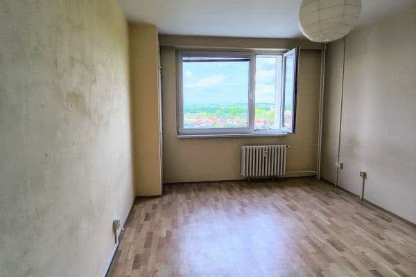 Prenájom bytu 1-izbový 30 m², třída Edvarda Beneše, Hradec Králové, Královéhradecký kraj Prenájom bytu 1-izbový 30 m², třída Edvarda Beneše, Hradec Králové, Královéhradecký kraj