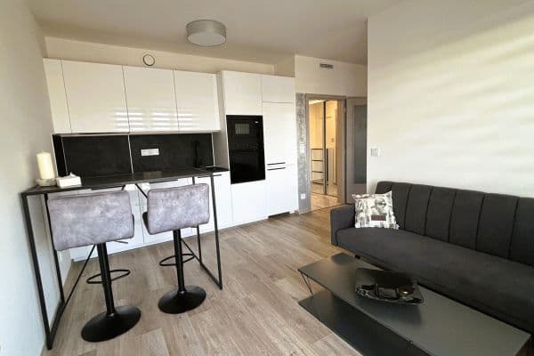 Prenájom bytu 1-izbový 36 m², Arnošta Staňka, Praha Prenájom bytu 1-izbový 36 m², Arnošta Staňka, Praha