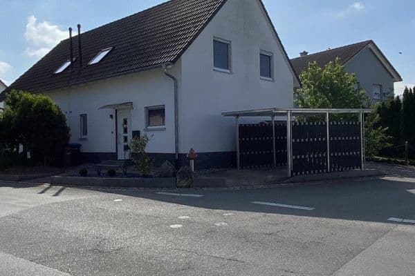 Predaj domu 100 m², pozemek 218 m², Rielasingen Predaj domu 100 m², pozemek 218 m², Rielasingen