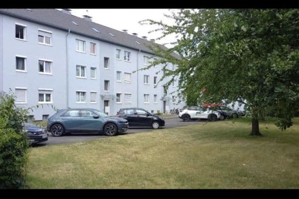 Prenájom bytu 3-izbový 55 m², Erich-Klausener-Straße 80, -Stockum, Düsseldorf, Severné Porýnie - Westfálsko Prenájom bytu 3-izbový 55 m², Erich-Klausener-Straße 80, -Stockum, Düsseldorf, Severné Porýnie - Westfálsko