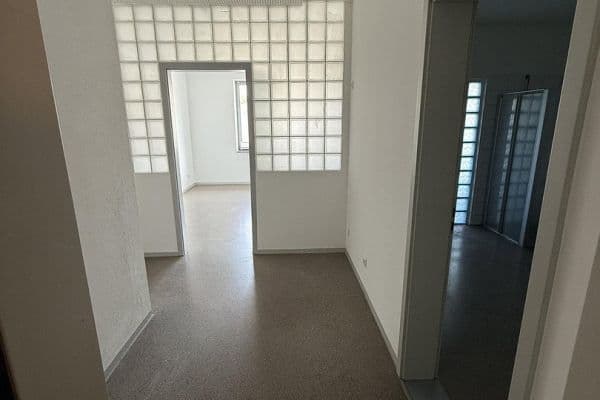 Prenájom bytu 3-izbový 90 m², H.-E.-Busse Str. 4, Stockach Prenájom bytu 3-izbový 90 m², H.-E.-Busse Str. 4, Stockach