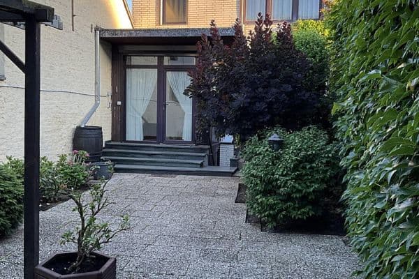 Predaj domu 136 m², pozemek 386 m², Ernst-Reuter-Str. 32, Hürth-Gleuel Predaj domu 136 m², pozemek 386 m², Ernst-Reuter-Str. 32, Hürth-Gleuel