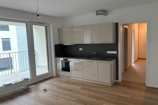 Prenájom bytu 2-izbový 61 m², Pod Krocínkou, Praha Prenájom bytu 2-izbový 61 m², Pod Krocínkou, Praha
