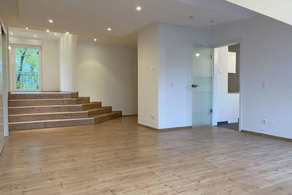 Prenájom bytu 4-izbový 133 m², Gerauer Straße 50c, Frankfurt am Main Prenájom bytu 4-izbový 133 m², Gerauer Straße 50c, Frankfurt am Main
