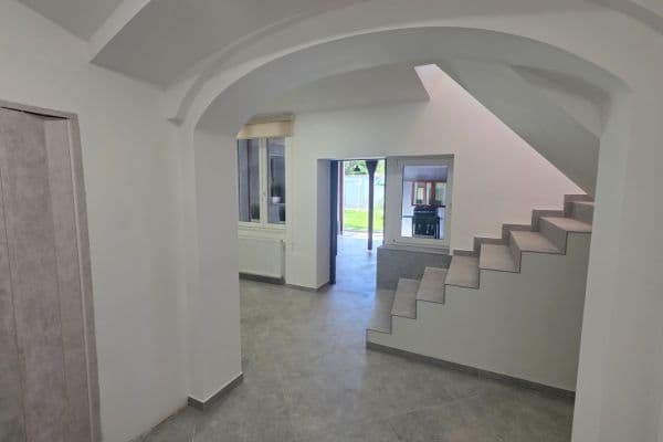 Predaj domu 254 m², pozemek 298 m², Slánská, Smečno Predaj domu 254 m², pozemek 298 m², Slánská, Smečno