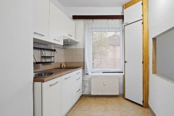 Prenájom bytu 1-izbový 30 m², Jablonecká, Liberec Prenájom bytu 1-izbový 30 m², Jablonecká, Liberec