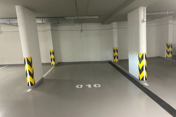 Prenájom garáže 14 m², Poděbradská, Praha Prenájom garáže 14 m², Poděbradská, Praha