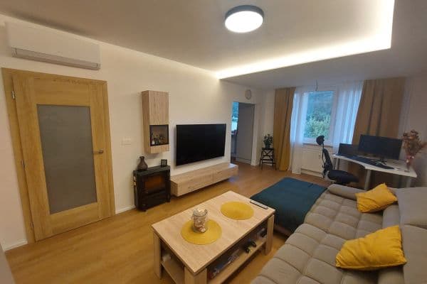 Prenájom bytu 3-izbový 77 m², Olbrachtovo náměstí, Brno Prenájom bytu 3-izbový 77 m², Olbrachtovo náměstí, Brno