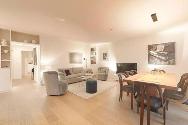 Prenájom bytu 3-izbový 104 m², Quirinstraße 19-1, Düsseldorf, Severné Porýnie - Westfálsko Prenájom bytu 3-izbový 104 m², Quirinstraße 19-1, Düsseldorf, Severné Porýnie - Westfálsko