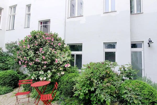 Prenájom bytu 3-izbový 102 m², Herderstraße 5, Berlin, Berlín Prenájom bytu 3-izbový 102 m², Herderstraße 5, Berlin, Berlín