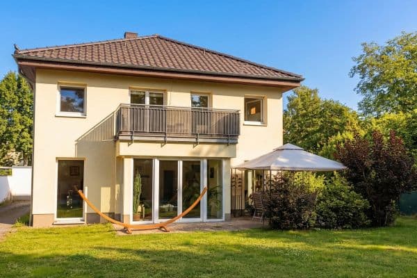 Predaj domu 157 m², pozemek 689 m², Teltow, Brandenbursko Predaj domu 157 m², pozemek 689 m², Teltow, Brandenbursko