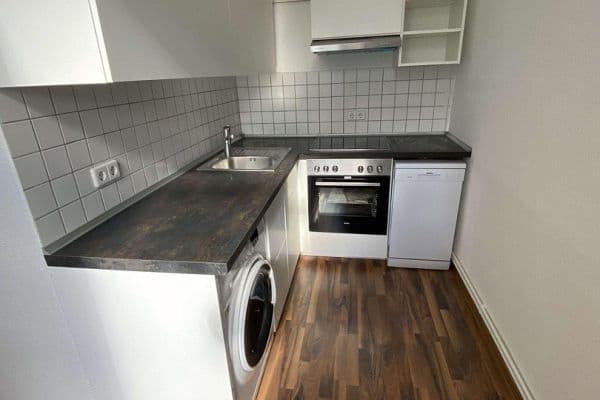 Prenájom bytu 2-izbový 58 m², Hannover, Dolné Sasko Prenájom bytu 2-izbový 58 m², Hannover, Dolné Sasko