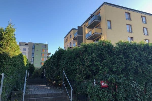Prenájom bytu 2-izbový 54 m², Nepelova, Praha Prenájom bytu 2-izbový 54 m², Nepelova, Praha