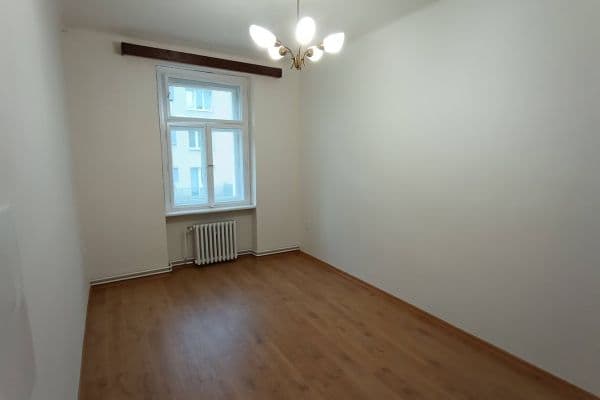 Prenájom bytu 1-izbový 15 m², Rostovská, Praha Prenájom bytu 1-izbový 15 m², Rostovská, Praha