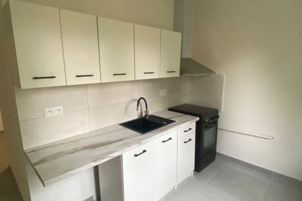 Prenájom bytu 2-izbový 57 m², Beskydská, Frýdek-Místek Prenájom bytu 2-izbový 57 m², Beskydská, Frýdek-Místek