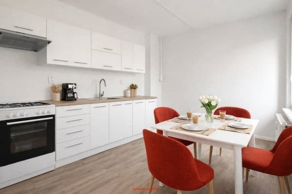 Prenájom bytu 3-izbový 75 m², Ostravská, Český Těšín Prenájom bytu 3-izbový 75 m², Ostravská, Český Těšín