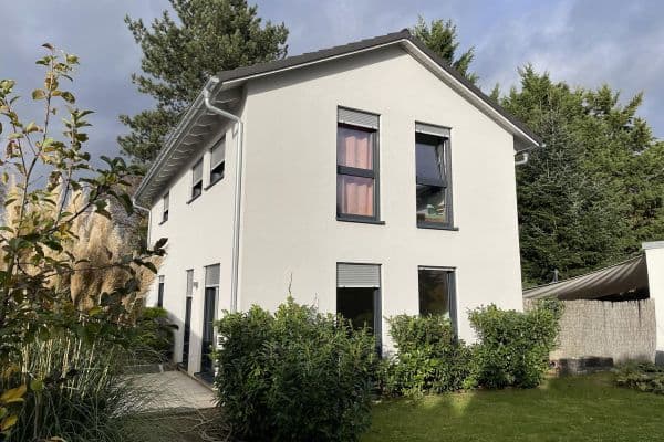 Predaj domu 111 m², pozemek 342 m², Sankt Augustin - Niederpleis Predaj domu 111 m², pozemek 342 m², Sankt Augustin - Niederpleis