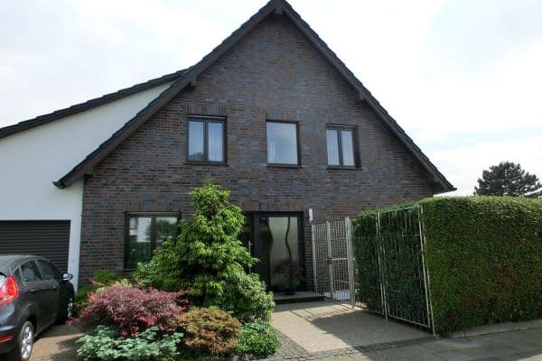 Prenájom bytu 2-izbový 74 m², Köln, Severné Porýnie - Westfálsko Prenájom bytu 2-izbový 74 m², Köln, Severné Porýnie - Westfálsko