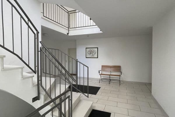 Prenájom bytu 3-izbový 74 m², Im Meisengarten 6, Bonn Prenájom bytu 3-izbový 74 m², Im Meisengarten 6, Bonn