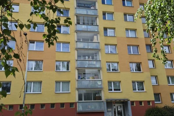 Predaj bytu 3-izbový 86 m², Cholupická, Praha Predaj bytu 3-izbový 86 m², Cholupická, Praha