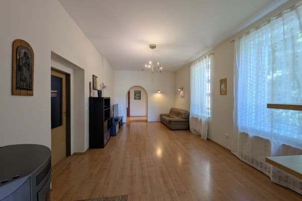 Predaj domu 320 m², pozemok 1.182 m², náměstí Kněžny Ludmily, Tetín Predaj domu 320 m², pozemok 1.182 m², náměstí Kněžny Ludmily, Tetín