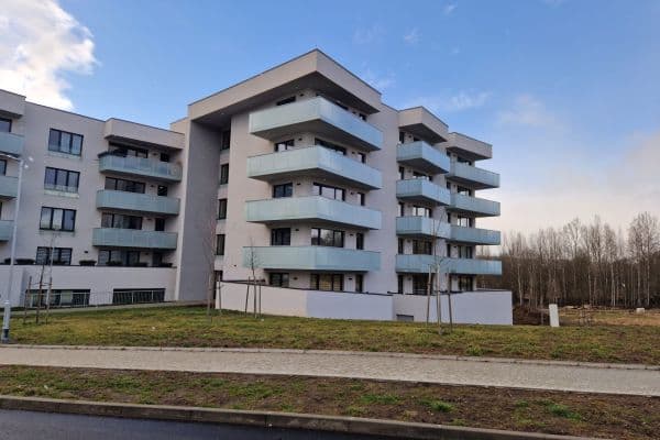 Prenájom bytu 2-izbový 63 m², Sedlecká, Karlovy Vary Prenájom bytu 2-izbový 63 m², Sedlecká, Karlovy Vary
